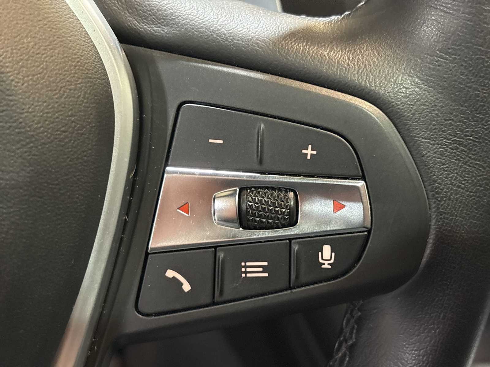 Thumbnail: 2023 BMW 3 Series - 24