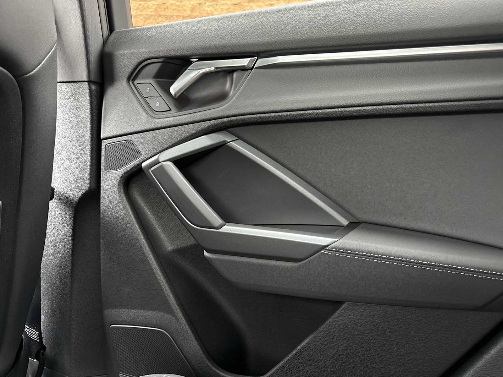 Thumbnail: 2020 Audi Q3 - 43