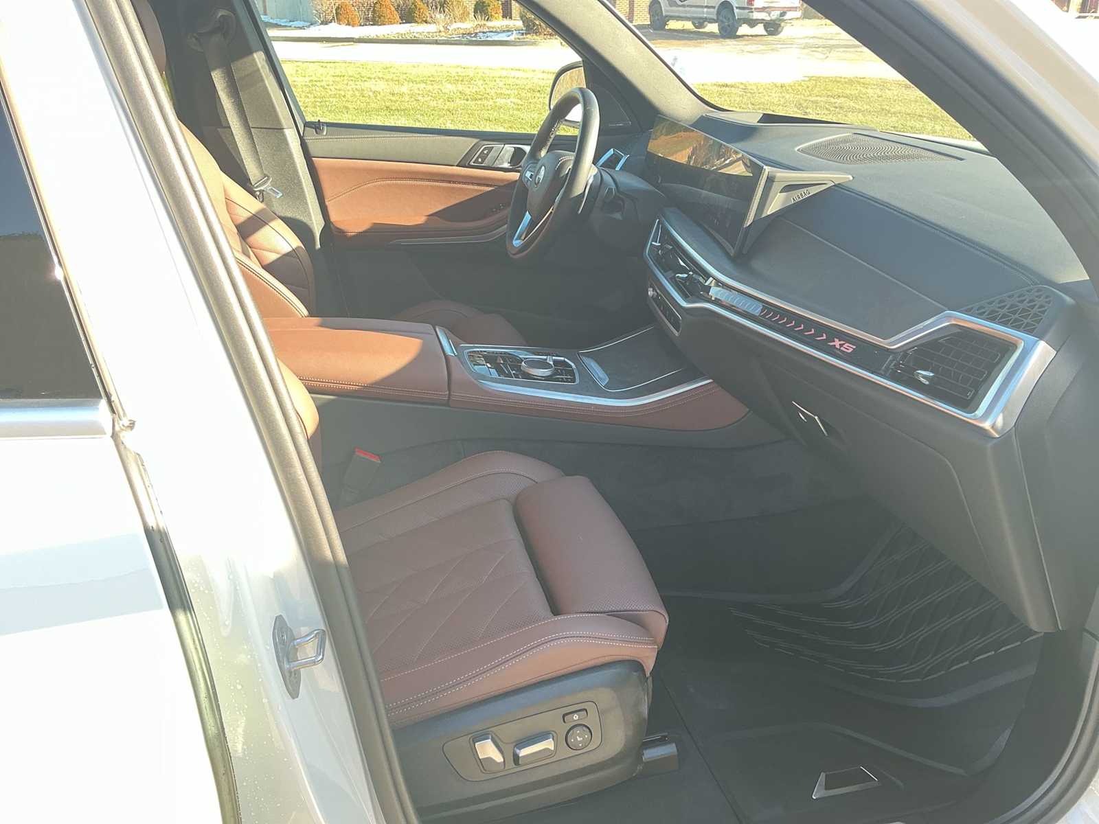 Thumbnail: 2024 BMW X5 - 14