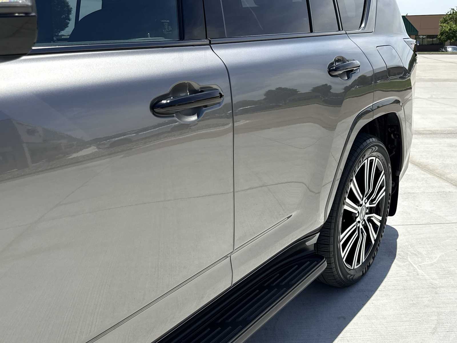 Thumbnail: 2025 Lexus ES - 45