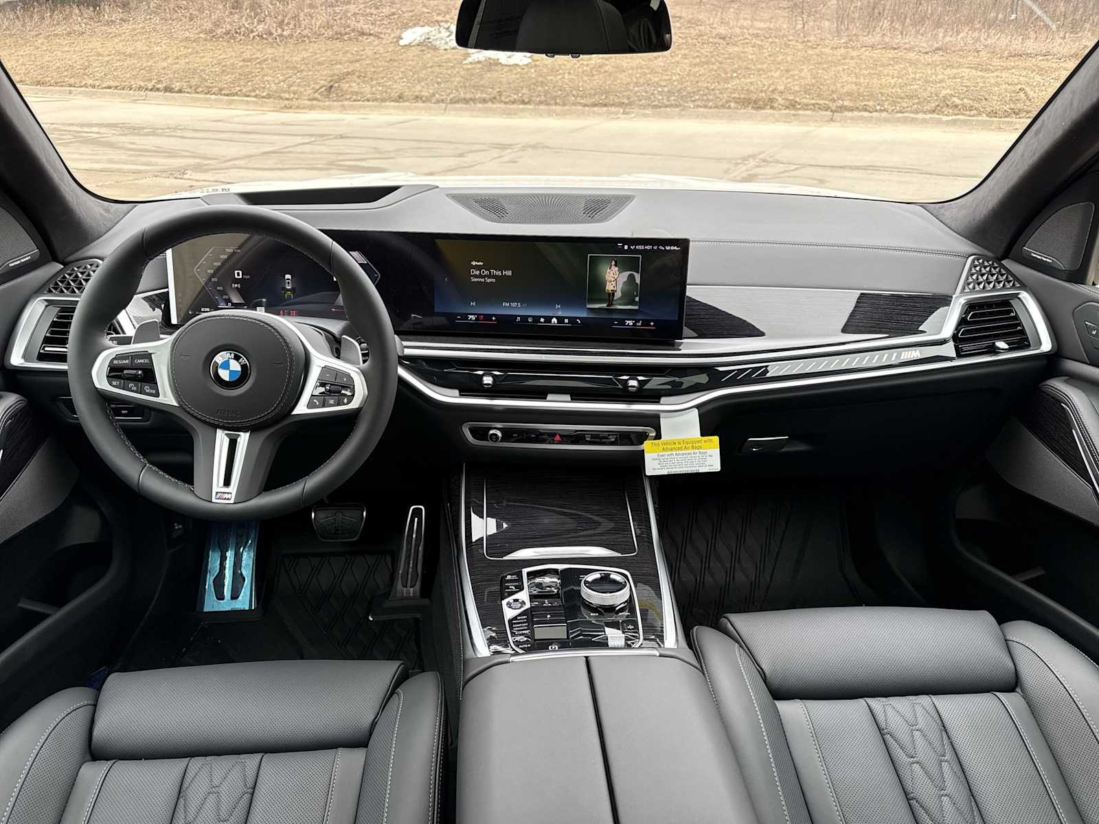 Thumbnail: 2026 BMW X7 - 16