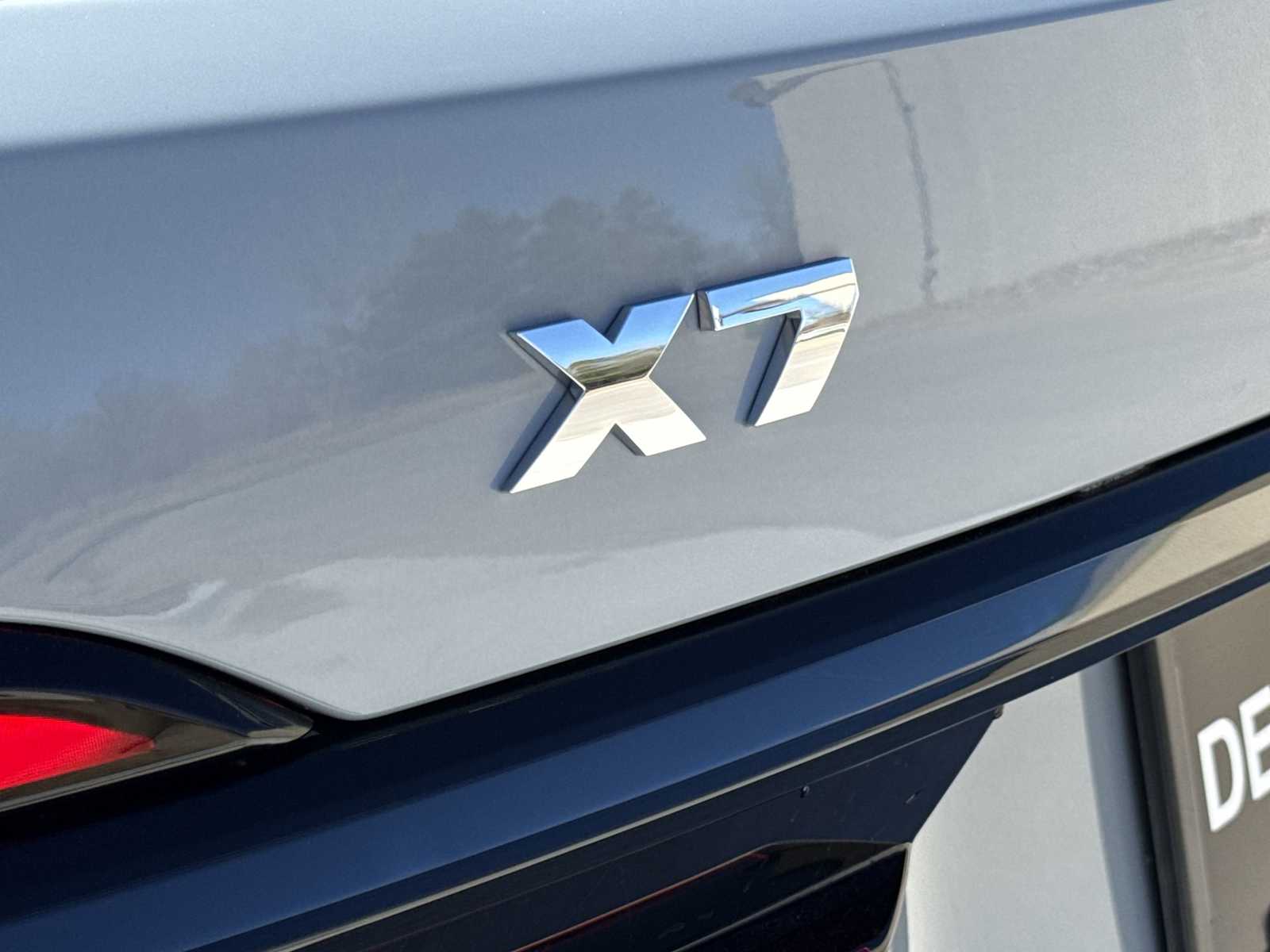 Thumbnail: 2026 BMW X7 - 13