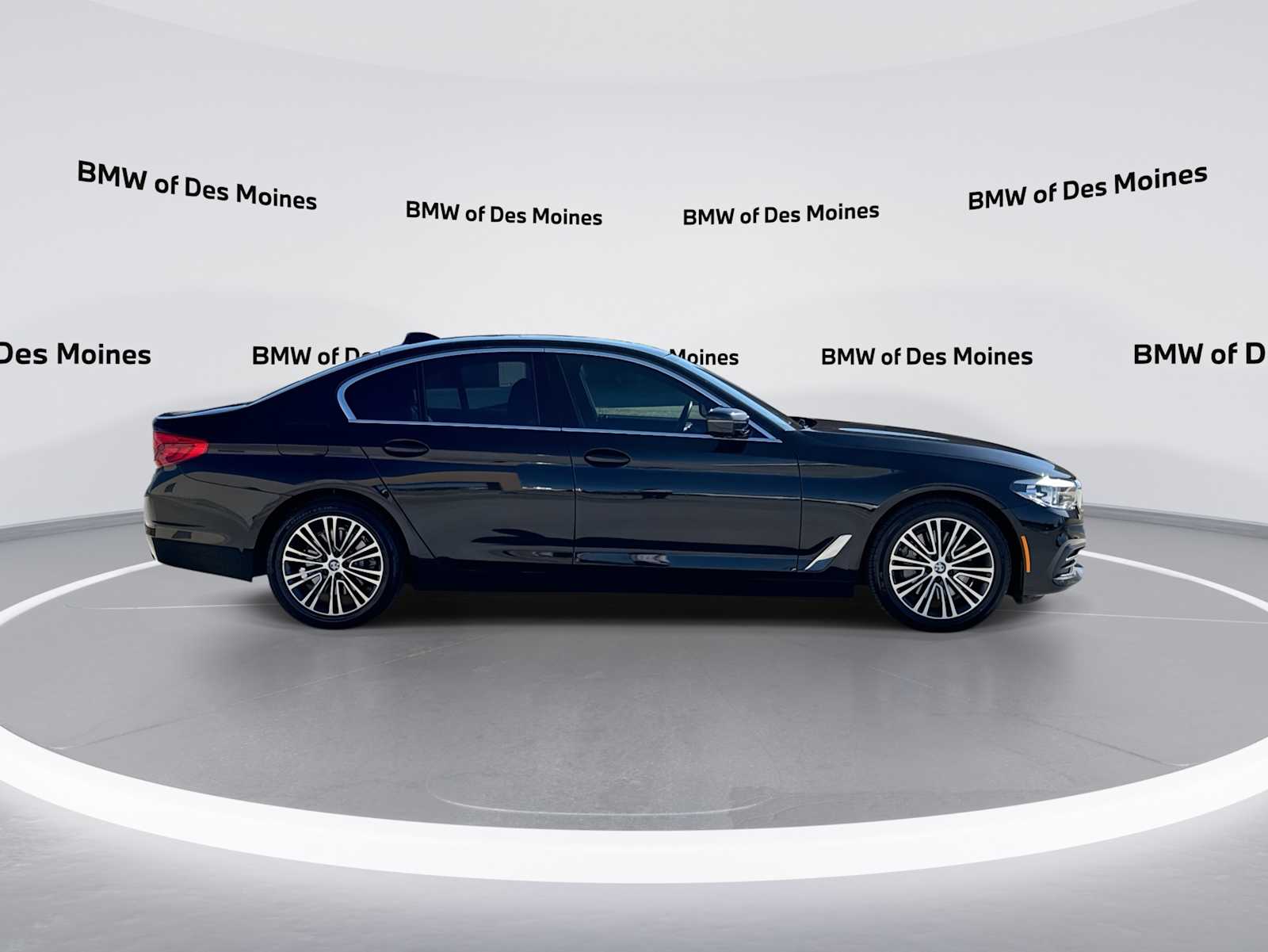 Thumbnail: 2019 BMW 5 Series - 9