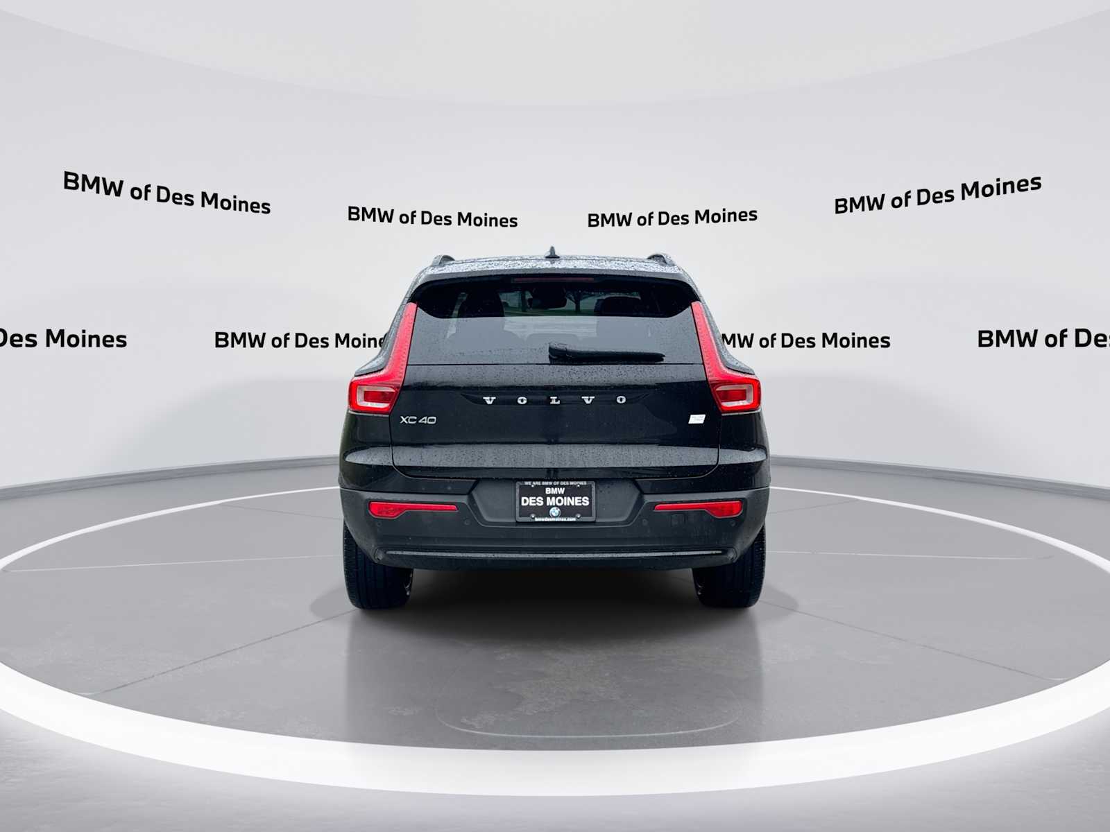 Thumbnail: 2023 Volvo XC40 - 7