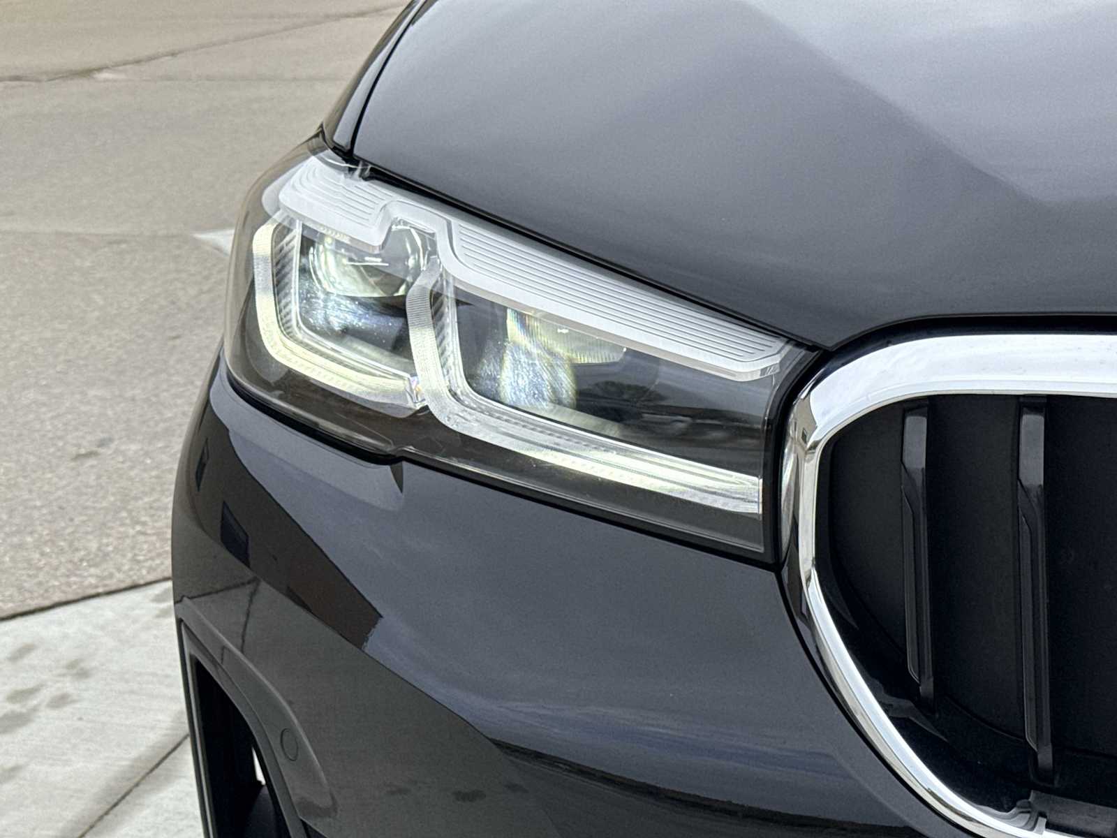 Thumbnail: 2023 BMW 5 Series - 11