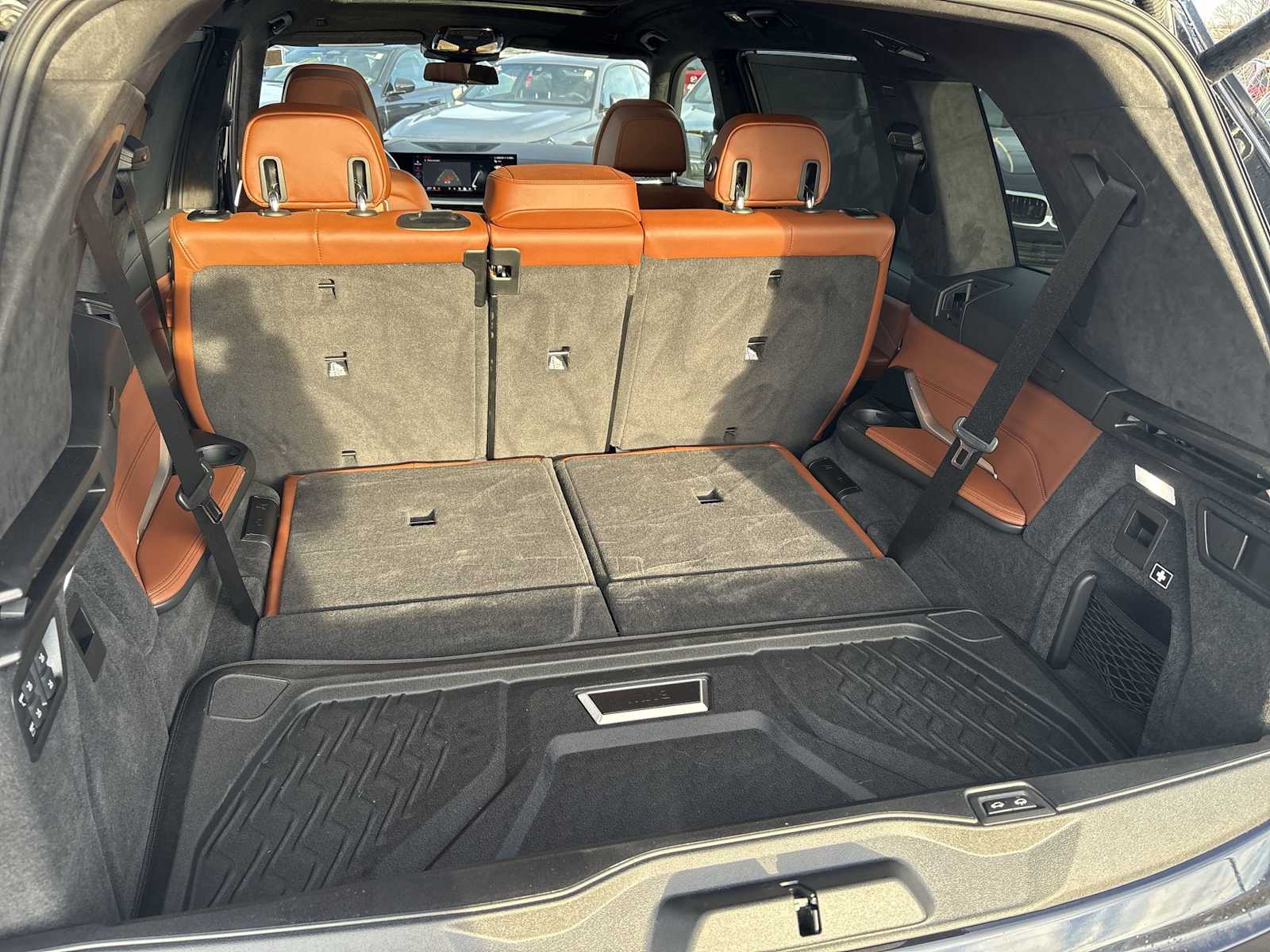 Thumbnail: 2025 BMW X7 - 42