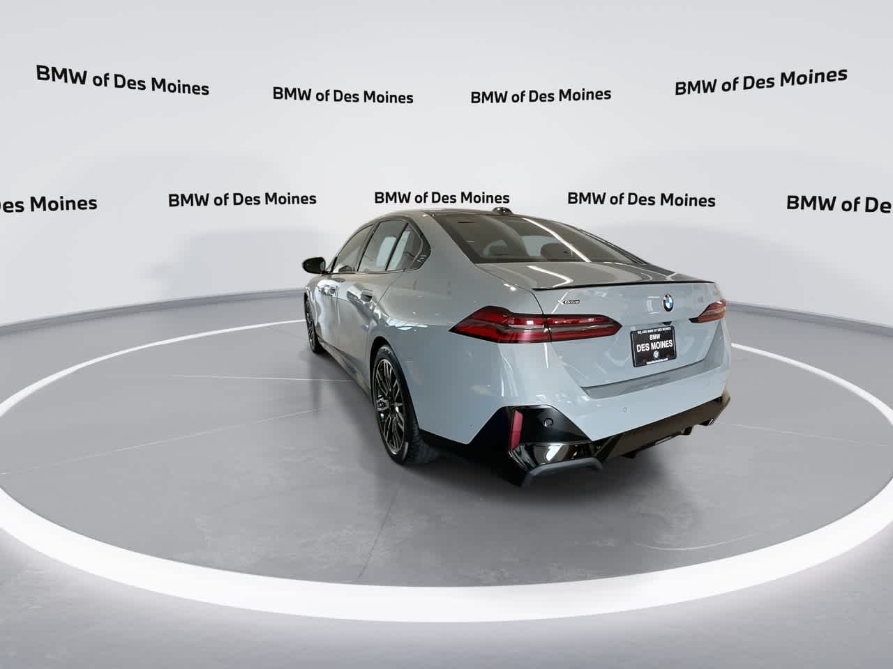 Thumbnail: 2026 BMW 5 Series - 6