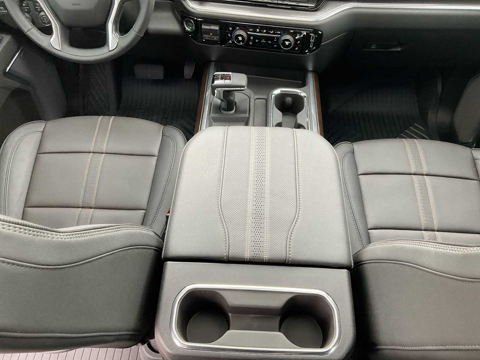 2025 Chevrolet Silverado 1500 High Country 28