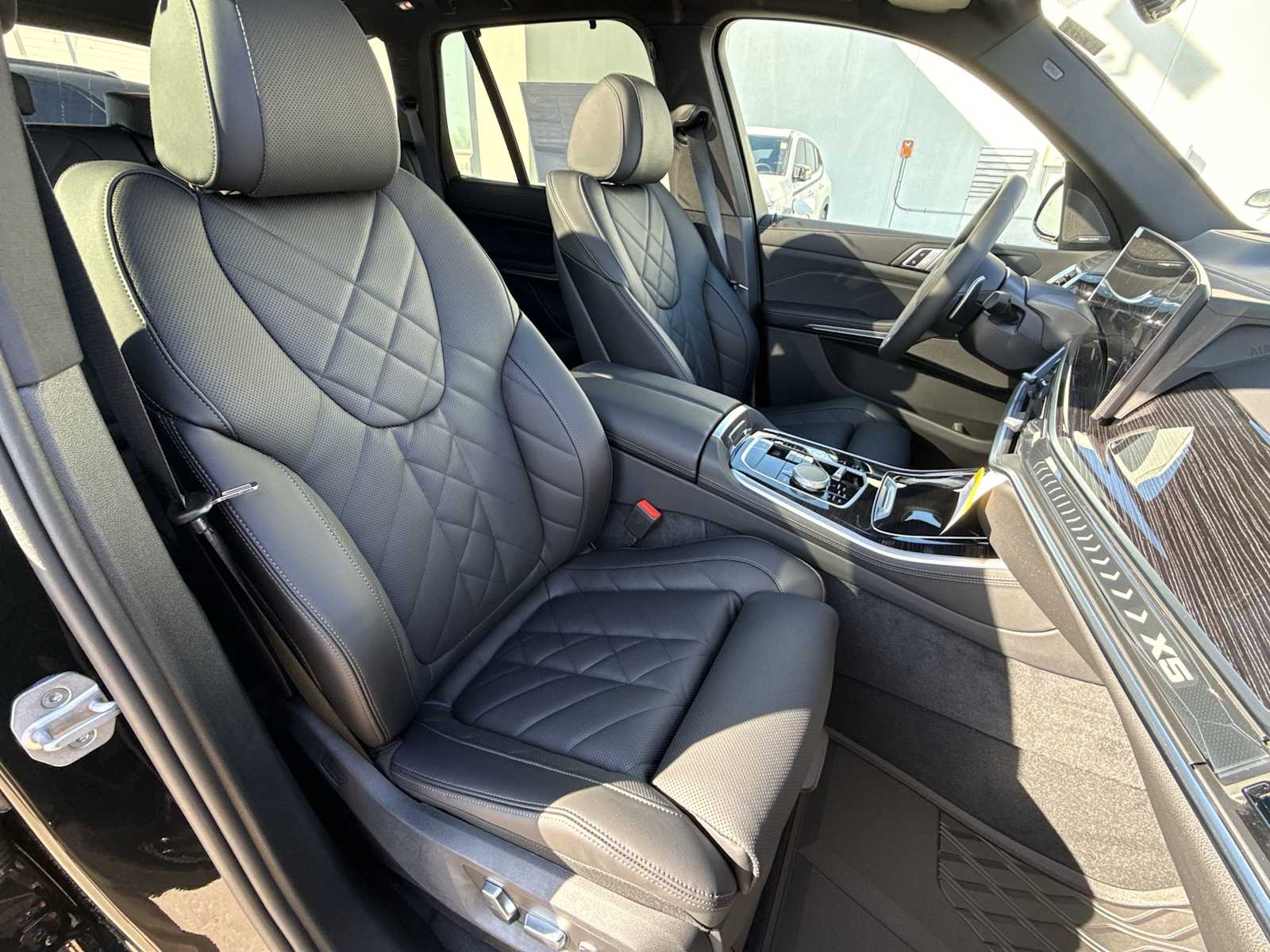 Thumbnail: 2026 BMW X5 - 25