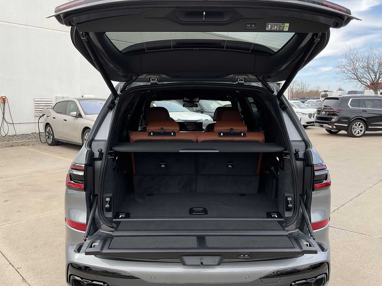 Thumbnail: 2026 BMW X7 - 37