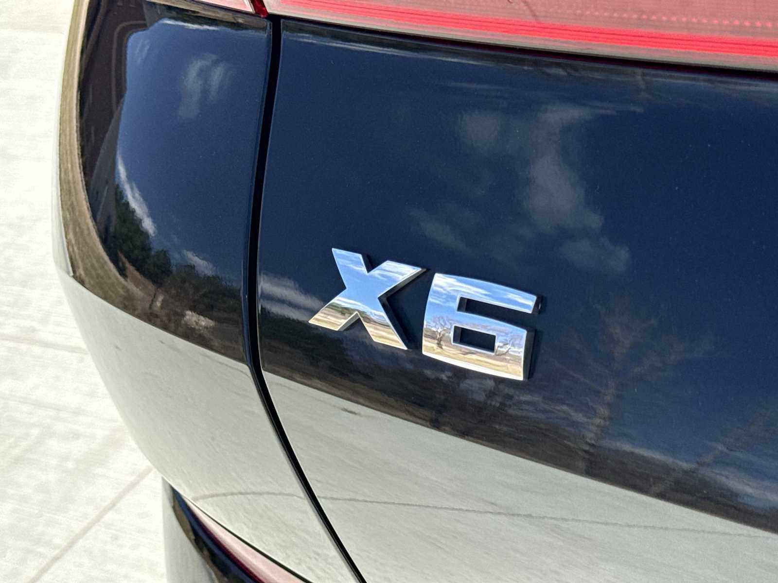 Thumbnail: 2025 BMW X6 - 13