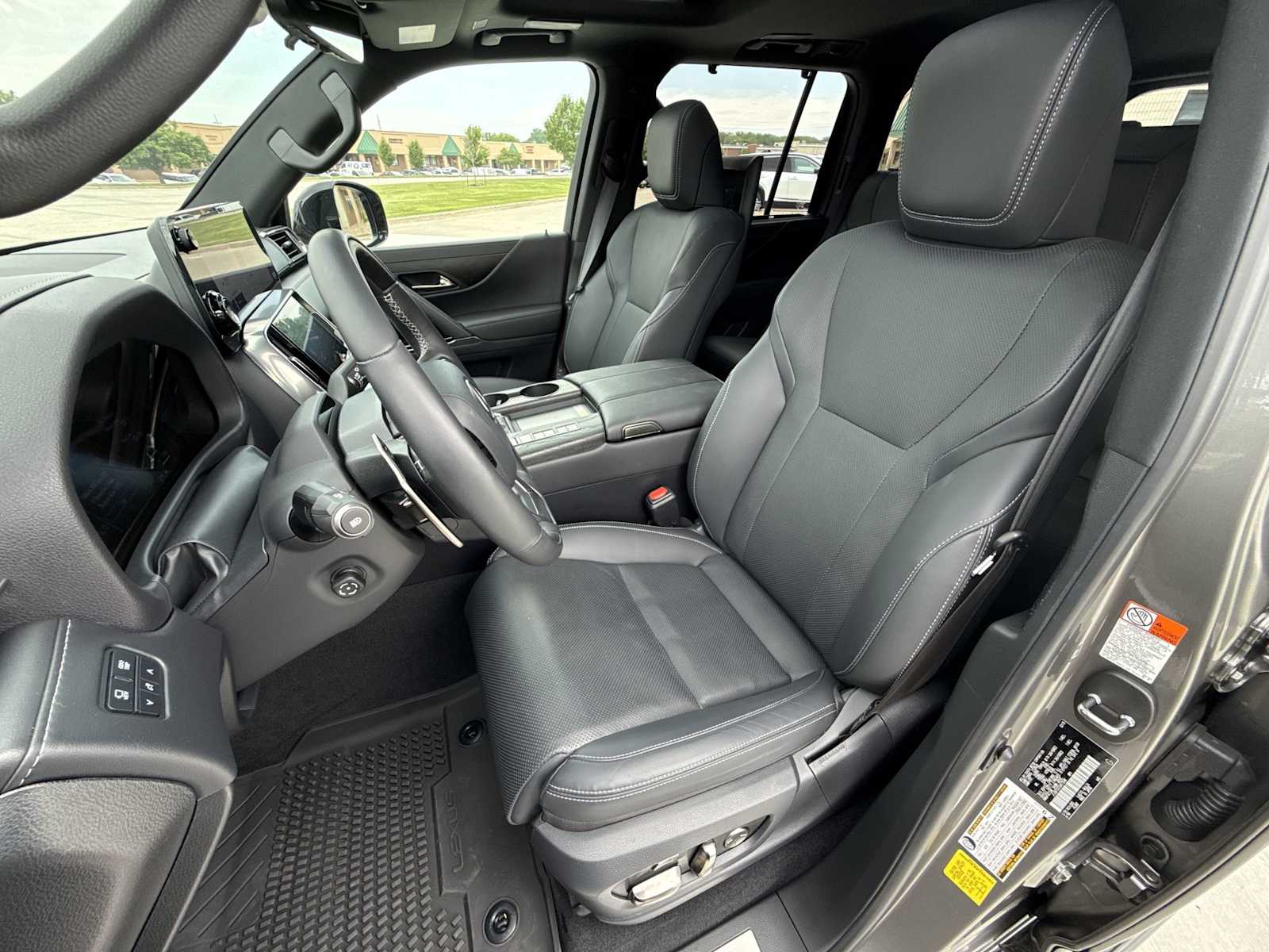 Thumbnail: 2025 Lexus ES - 16