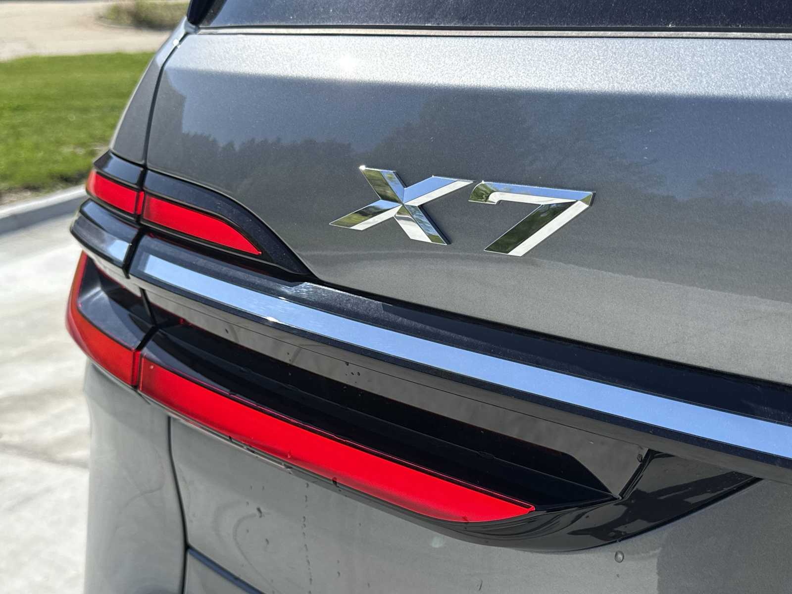 Thumbnail: 2026 BMW X7 - 13