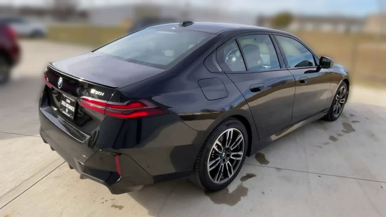 2024 BMW 5 Series 530i xDrive 8