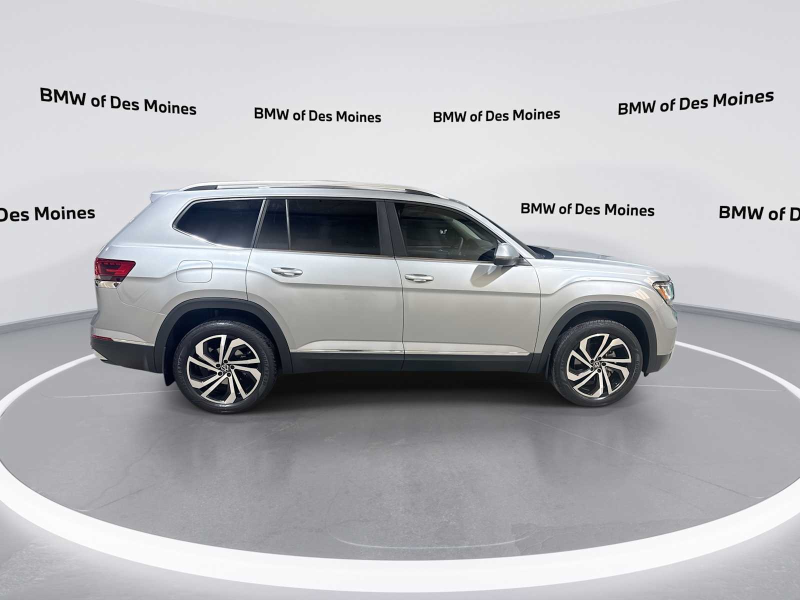 Thumbnail: 2023 Volkswagen Atlas - 9