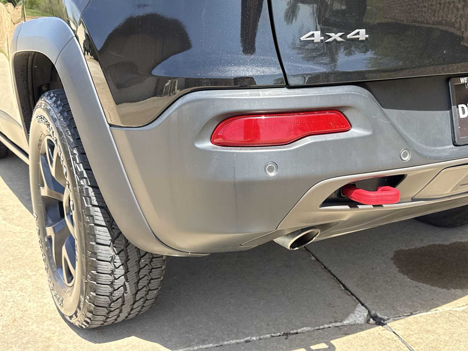 Thumbnail: 2016 Jeep Cherokee - 38