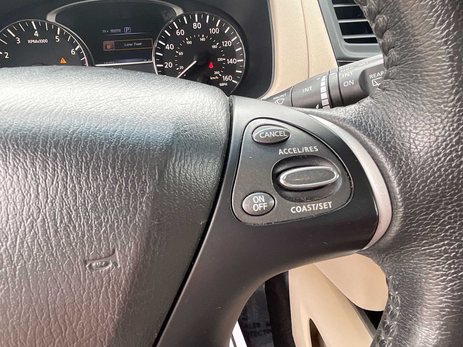 Thumbnail: 2016 Nissan Pathfinder - 24