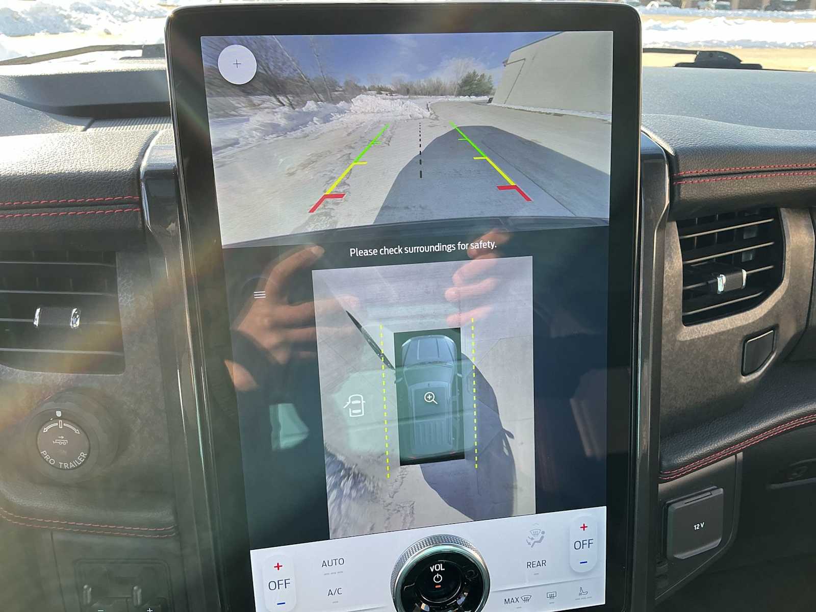 Thumbnail: 2022 Ford Expedition - 31