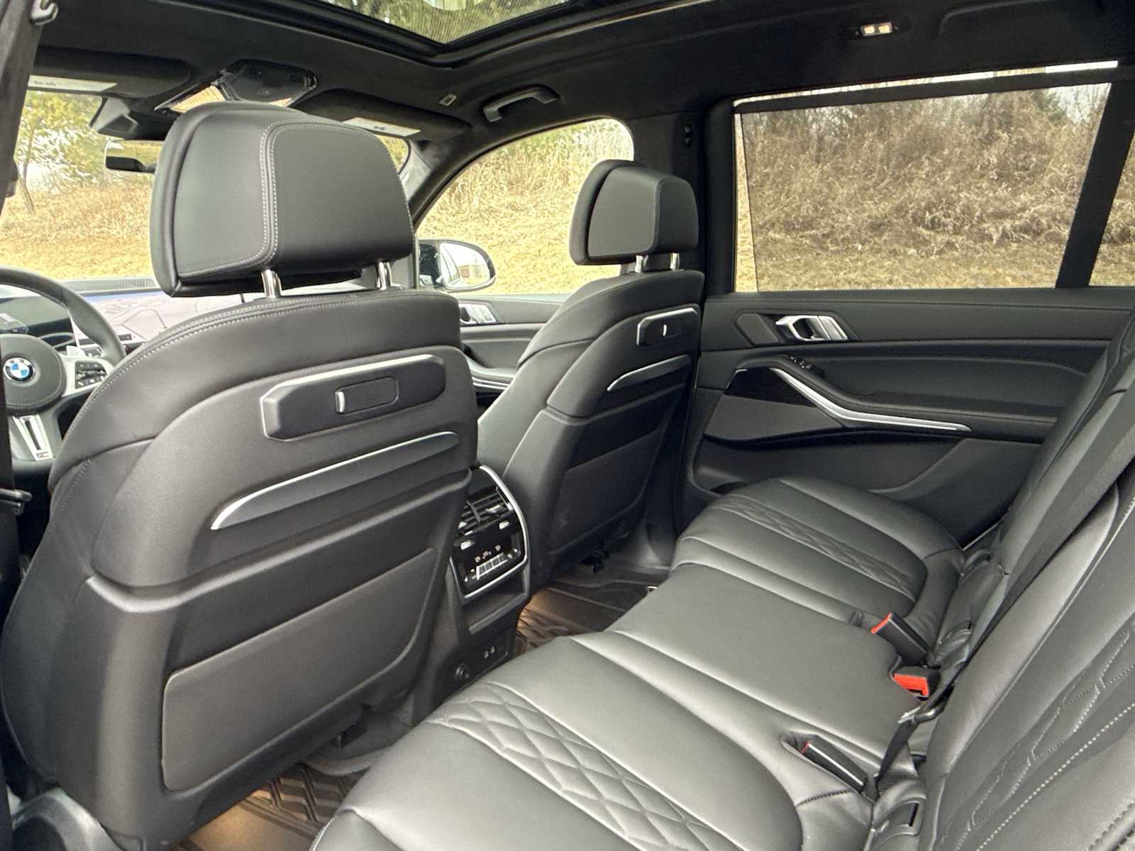 Thumbnail: 2026 BMW X7 - 19