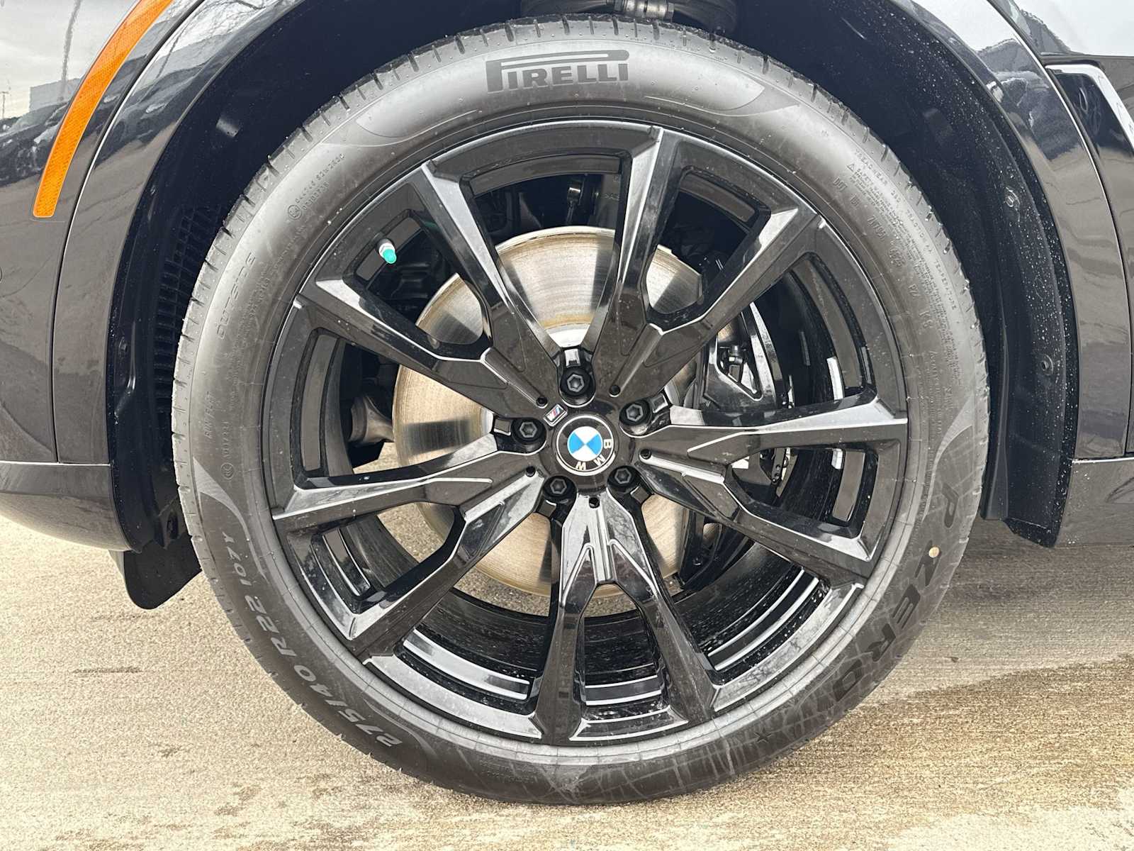 Thumbnail: 2026 BMW X7 - 14