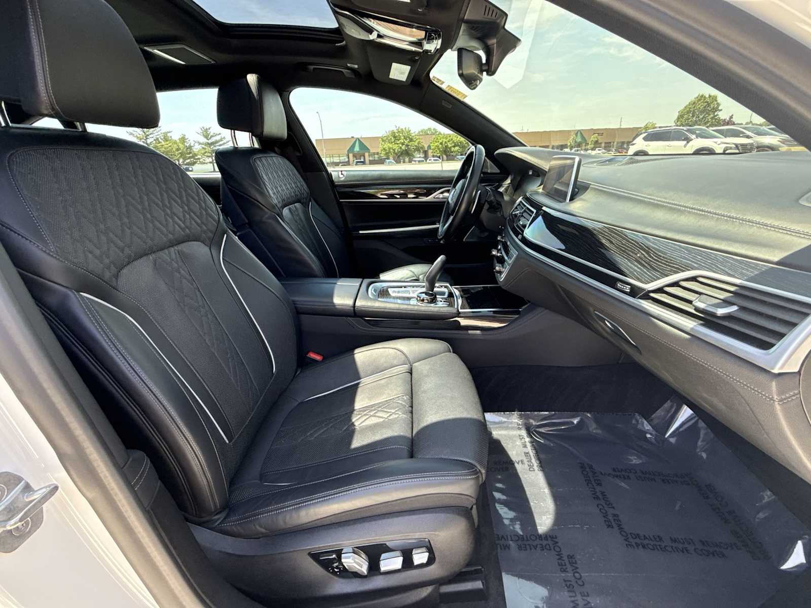 Thumbnail: 2020 BMW 7 Series - 24