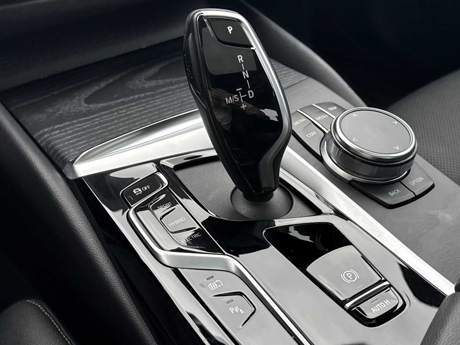 Thumbnail: 2023 BMW 5 Series - 35