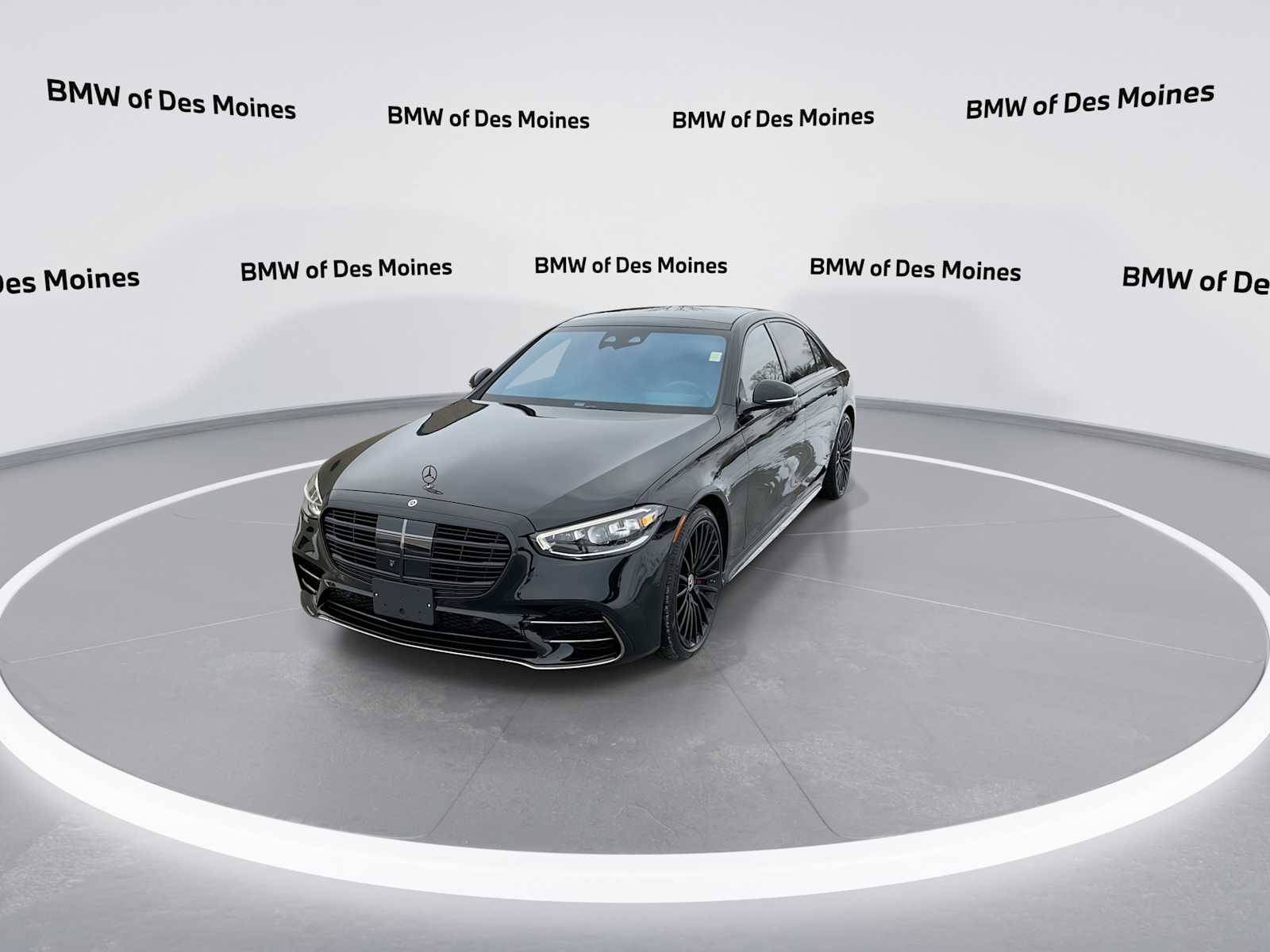 Thumbnail: 2023 Mercedes-Benz S-Class - 4