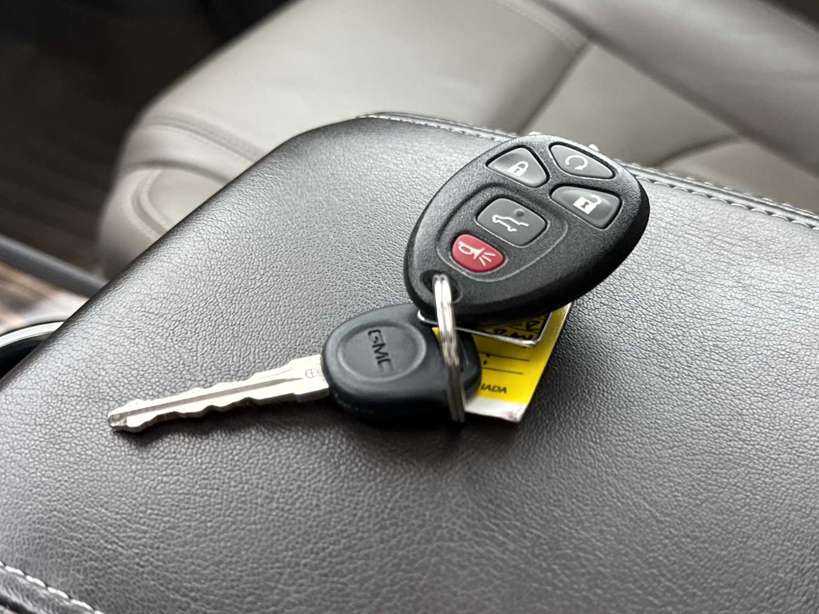 Thumbnail: 2013 GMC Acadia - 36