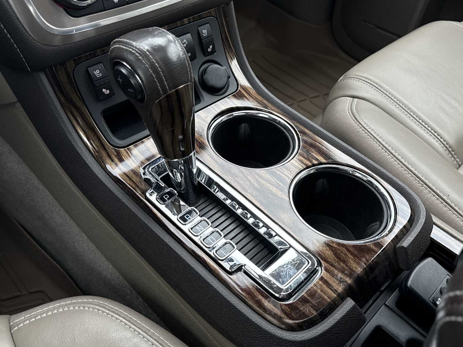 Thumbnail: 2013 GMC Acadia - 33