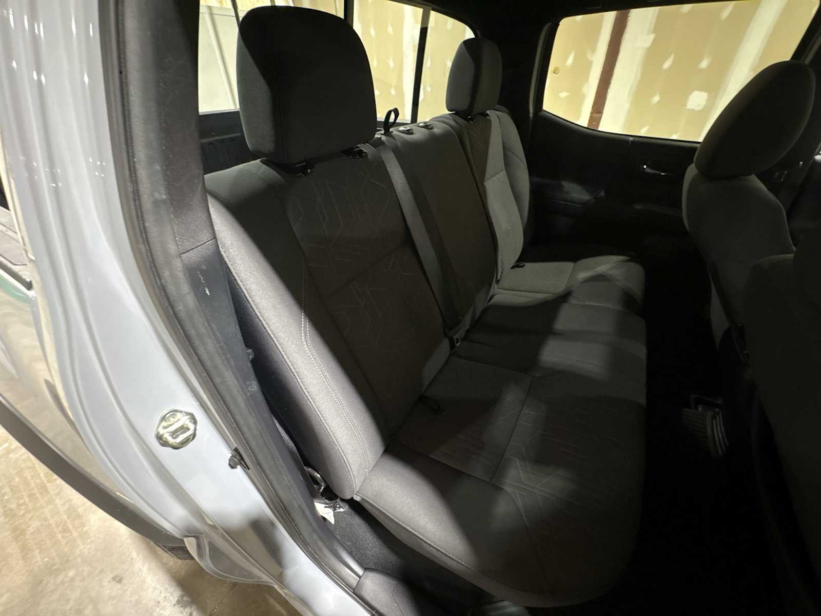 Thumbnail: 2018 Toyota Tacoma - 19