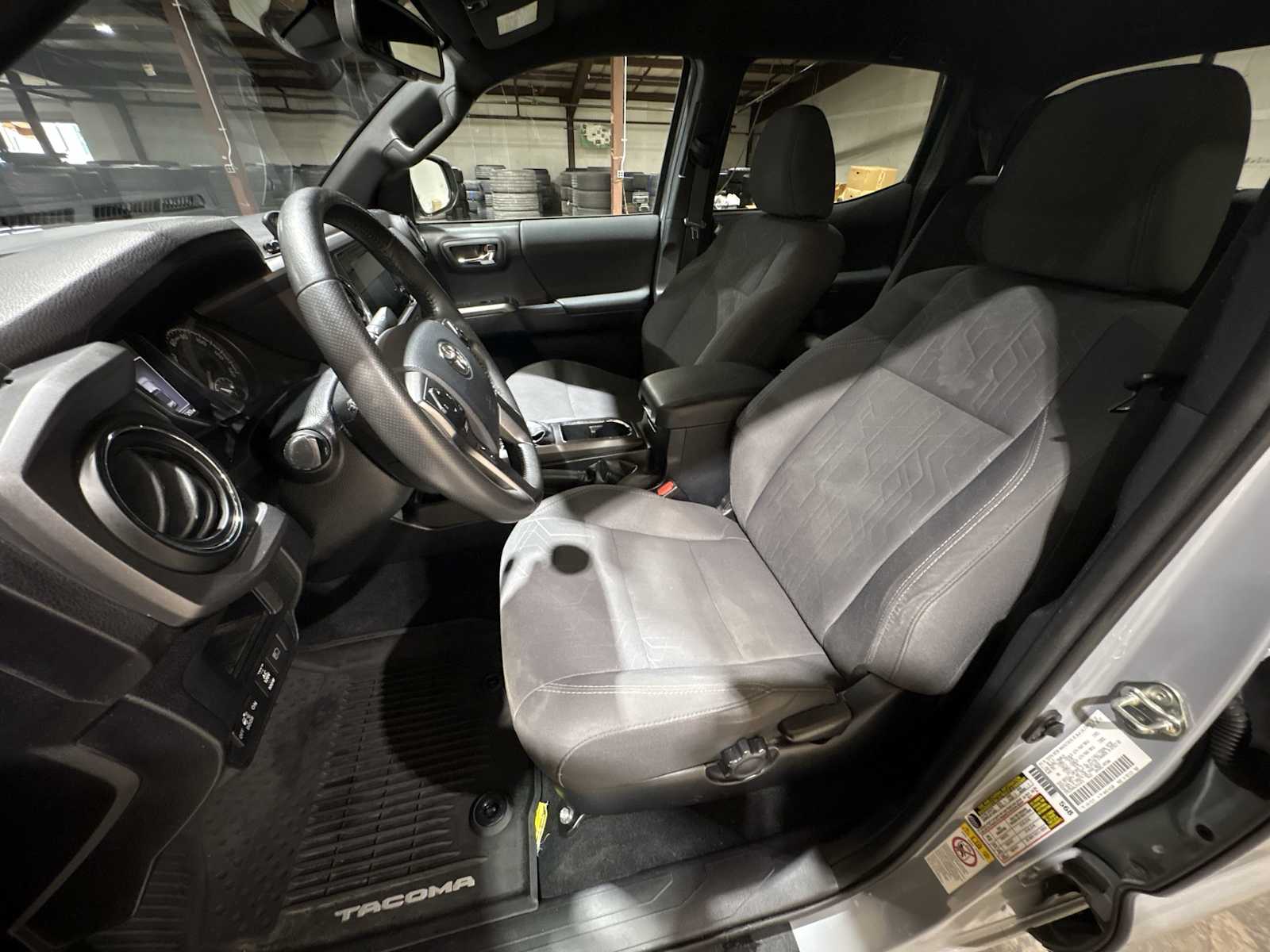 Thumbnail: 2018 Toyota Tacoma - 17