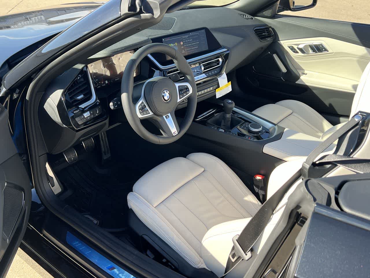 Buy or Lease a New 2025 BMW Z4 Near Des Moines, Iowa | VIN