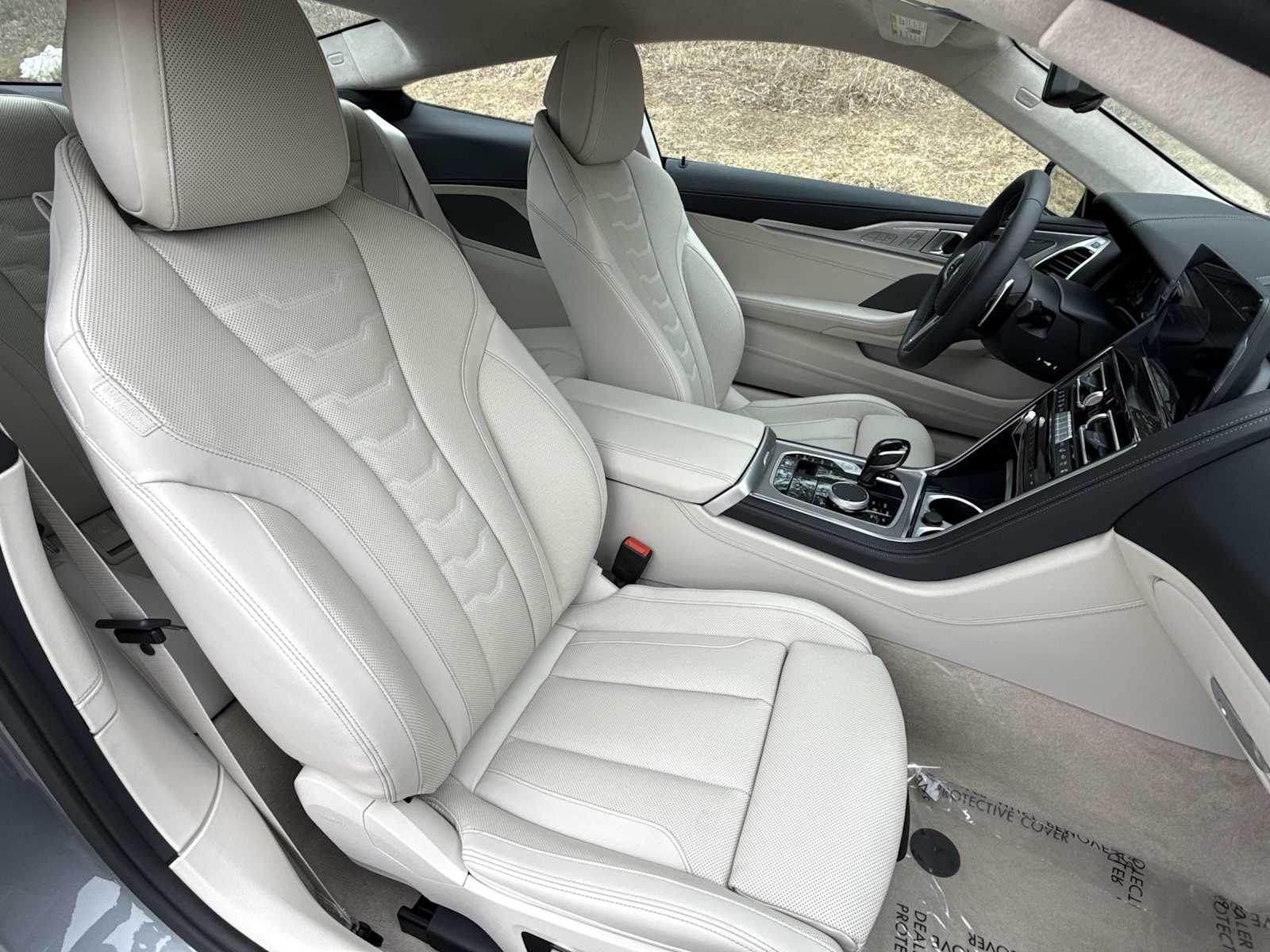 2026 BMW 8 Series M850i - Photo 20