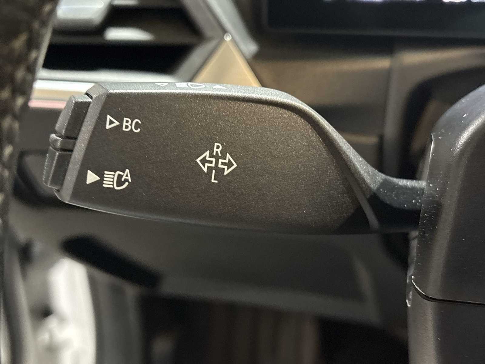 Thumbnail: 2023 BMW 3 Series - 26