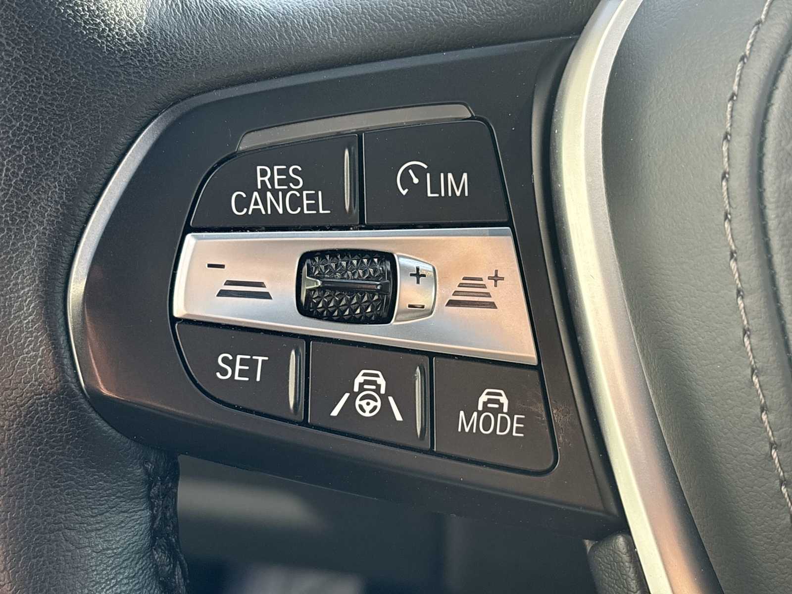 Thumbnail: 2023 BMW X5 - 23