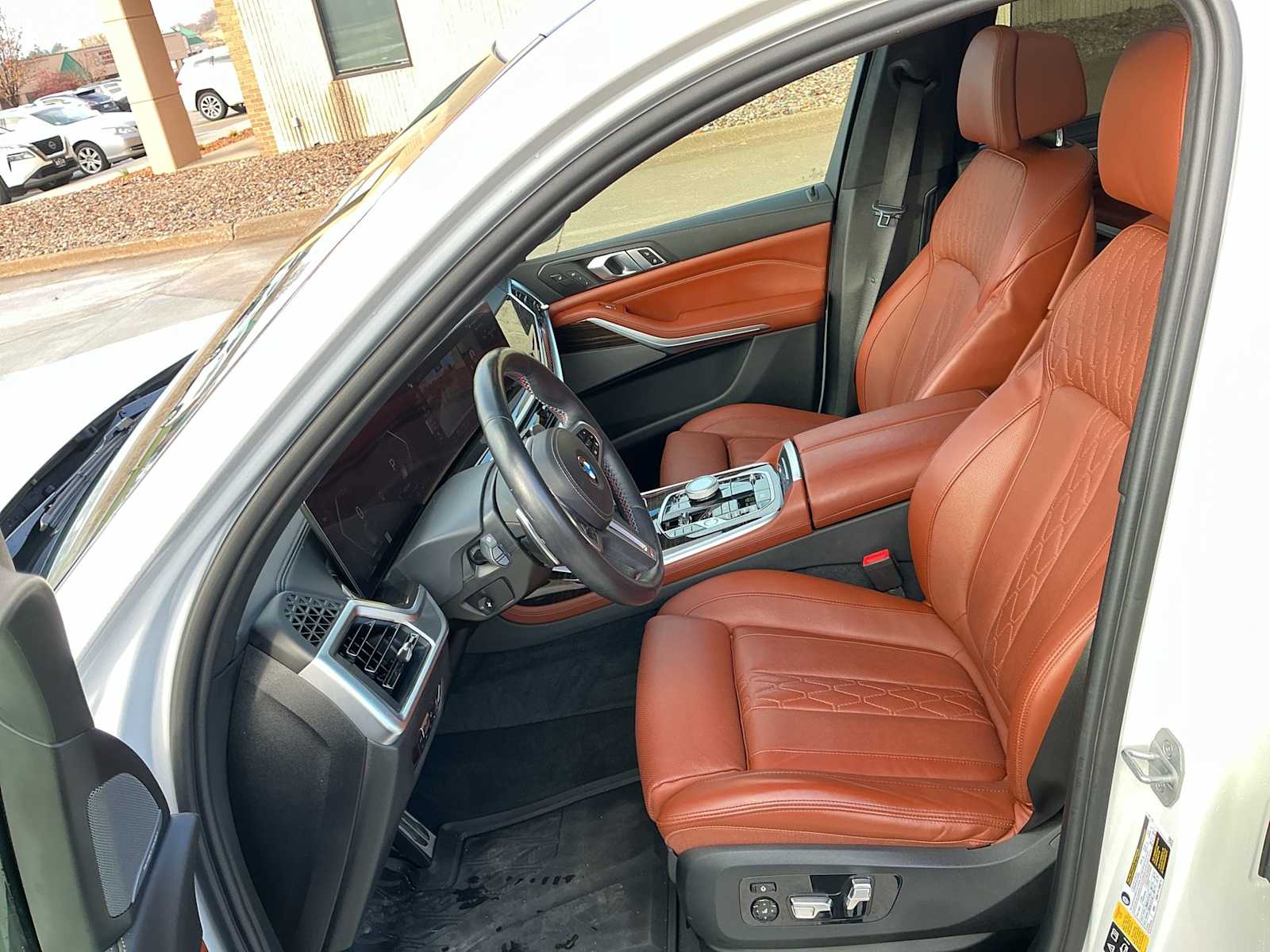 Thumbnail: 2023 BMW X7 - 11