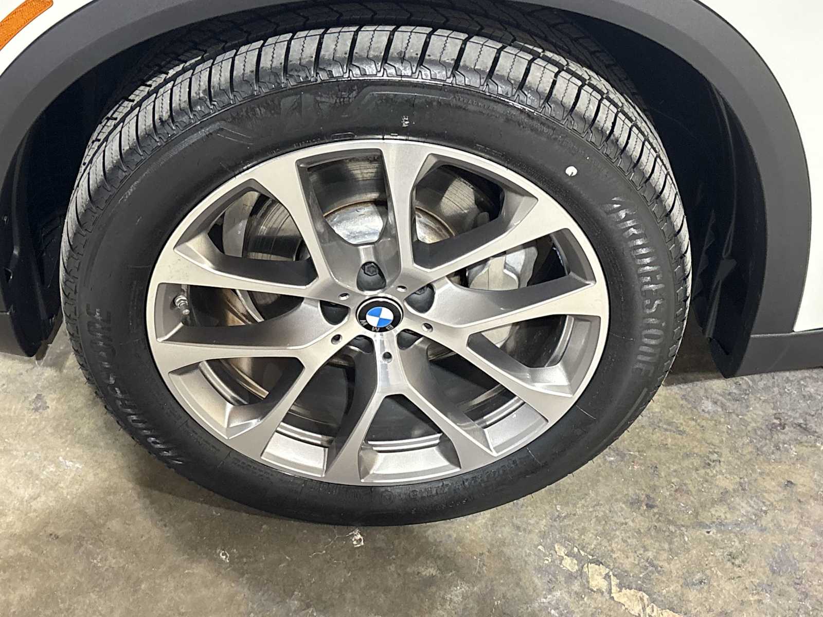 Thumbnail: 2023 BMW X5 - 13