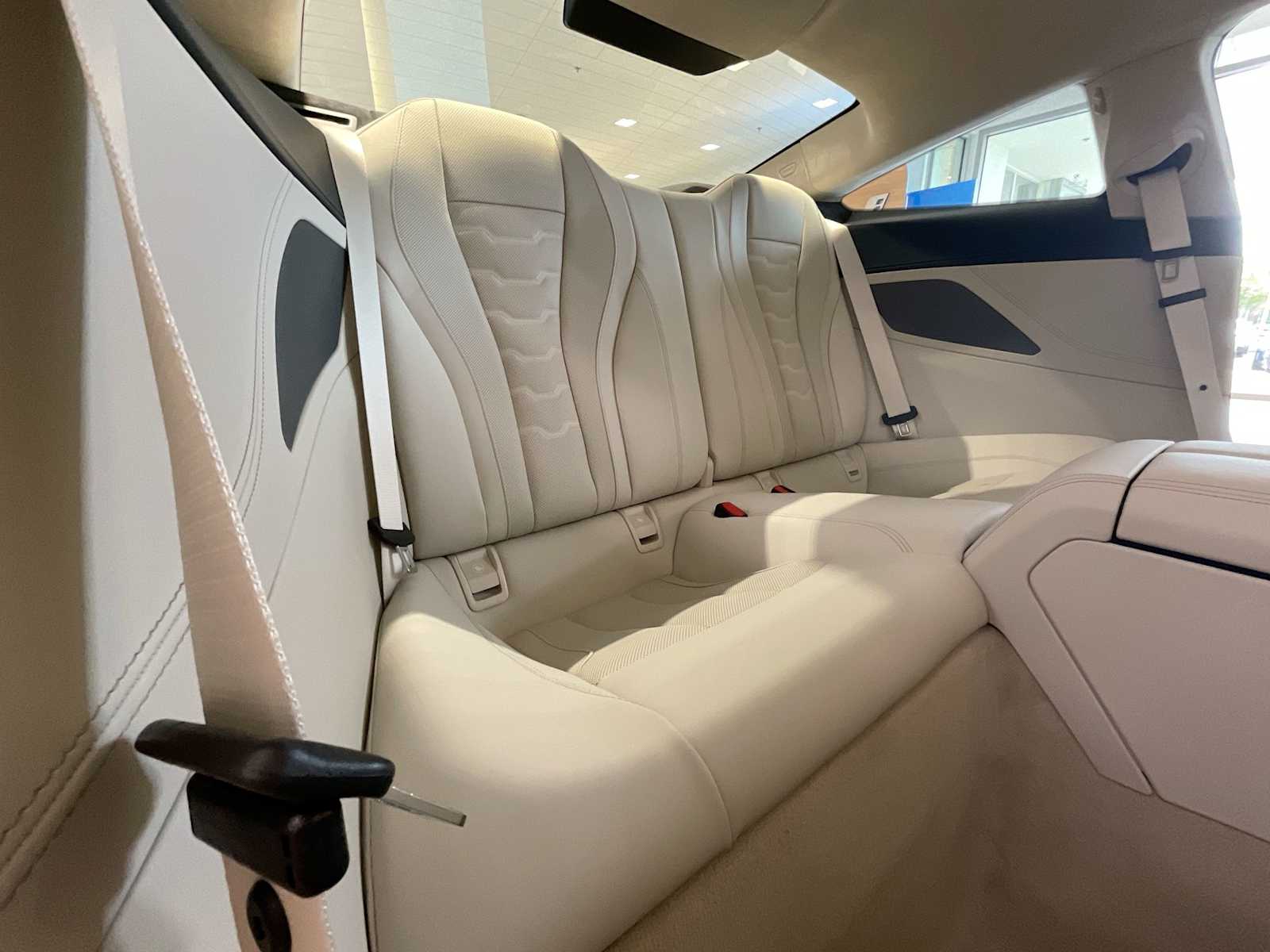 Thumbnail: 2026 BMW 8 Series - 21