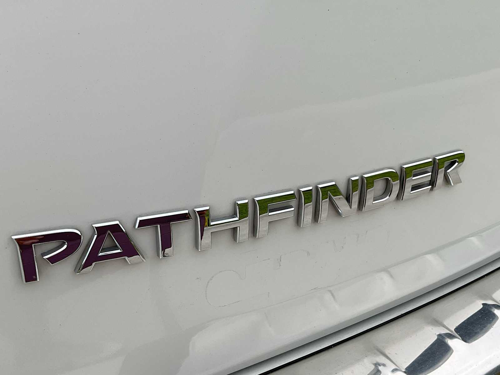 Thumbnail: 2016 Nissan Pathfinder - 12