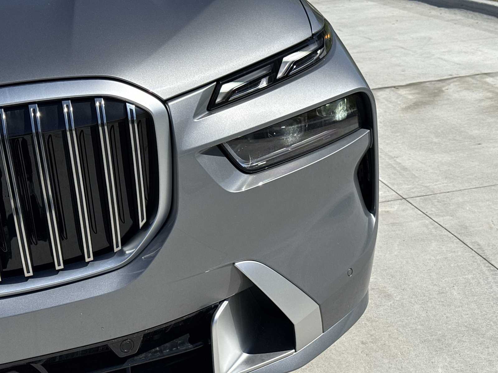Thumbnail: 2026 BMW X7 - 11