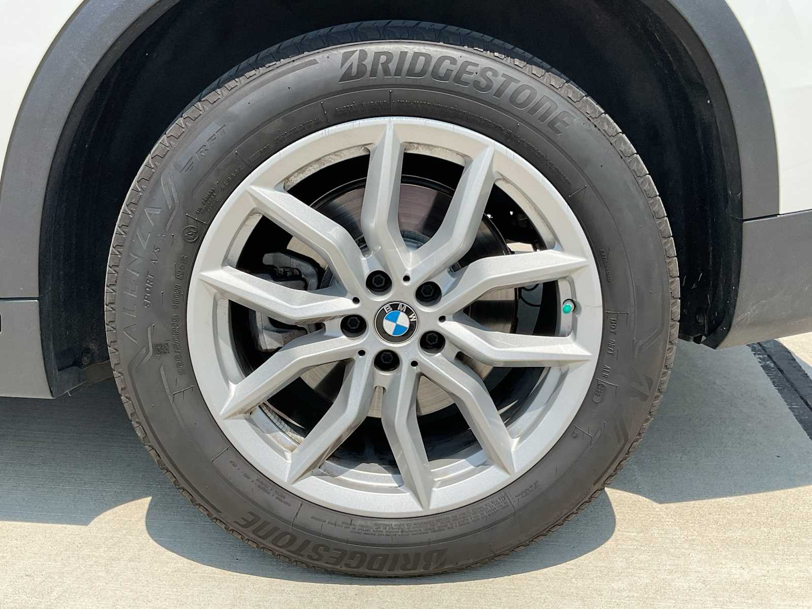 Thumbnail: 2023 BMW X5 - 13