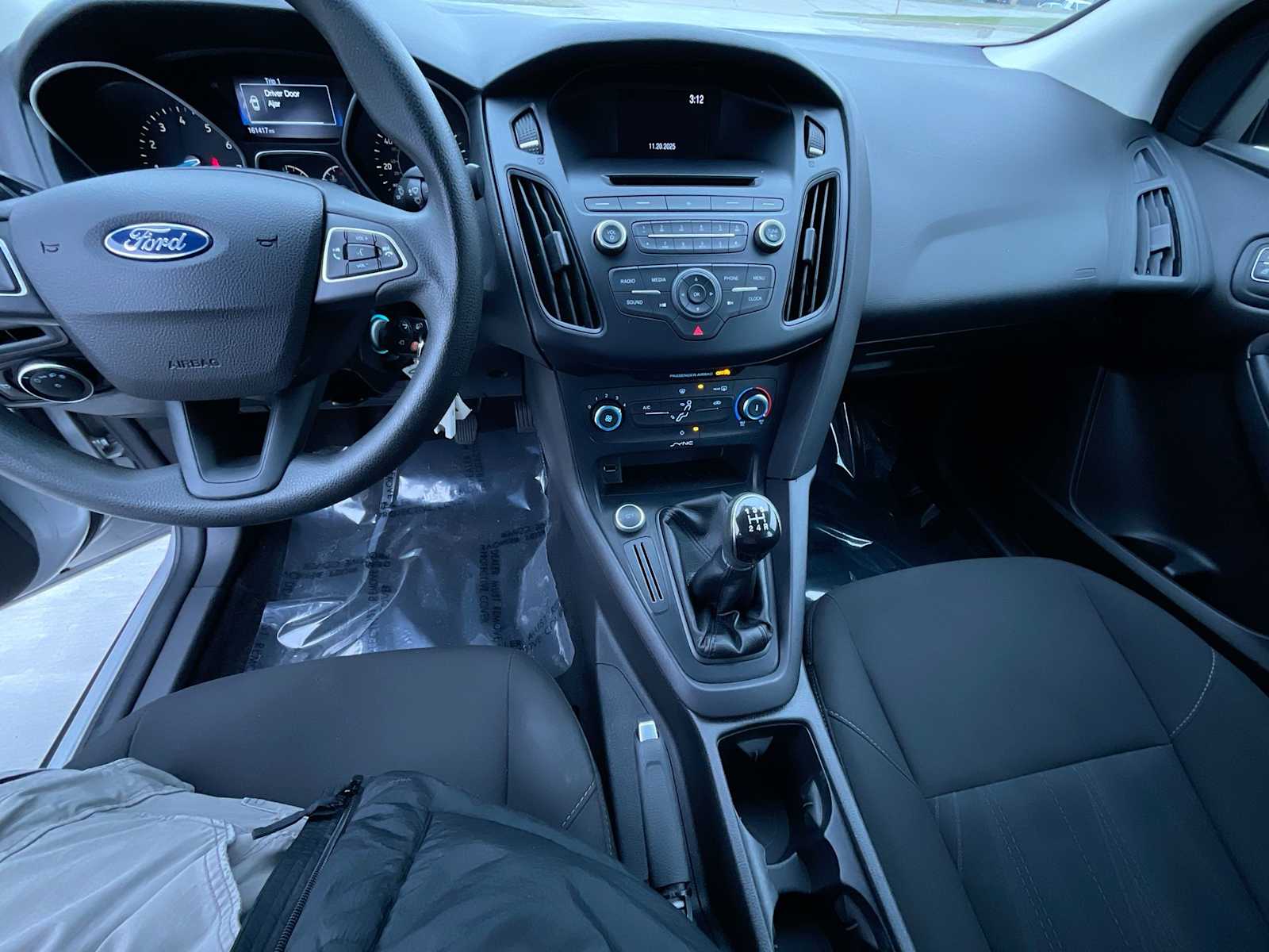 Thumbnail: 2016 Ford Focus - 28