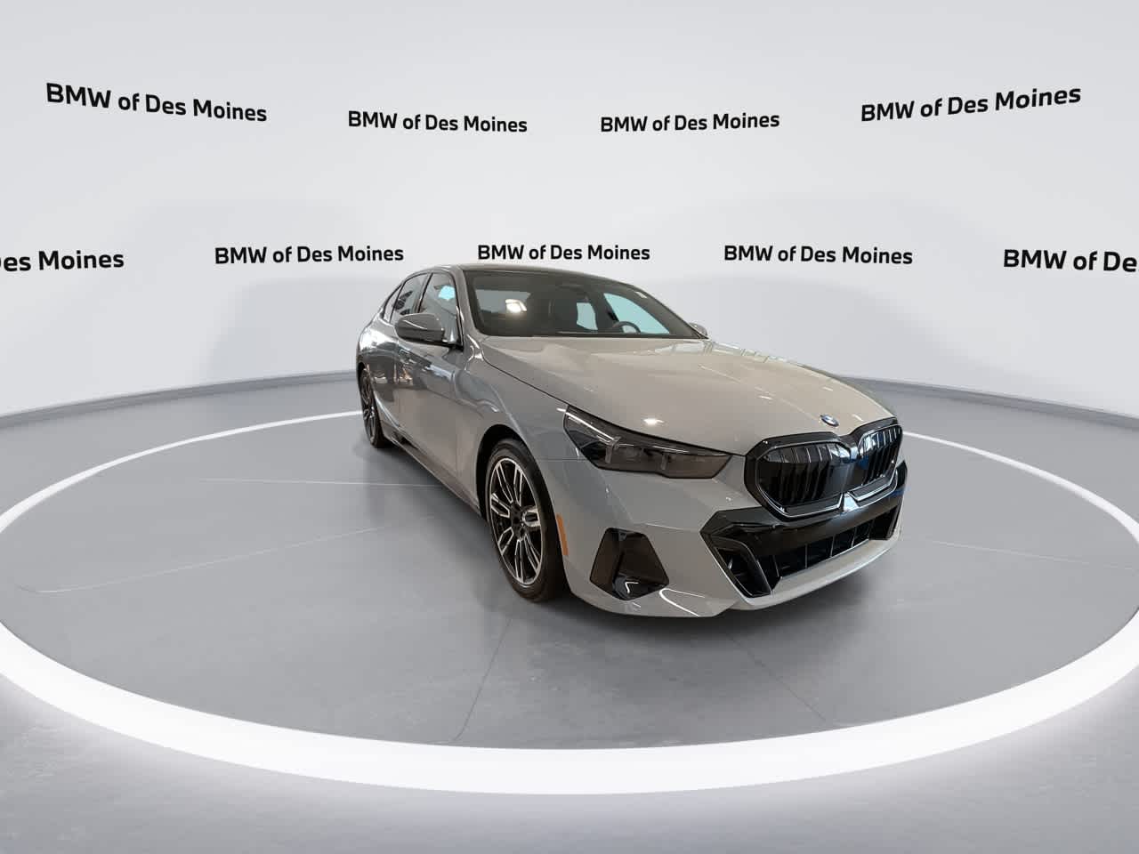 Thumbnail: 2026 BMW 5 Series - 2