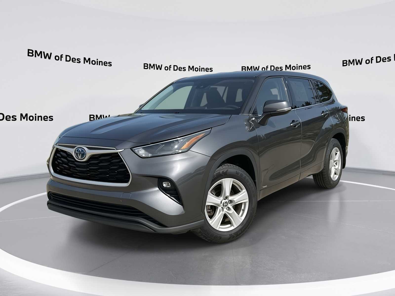2022 Toyota Highlander LE -
                  Urbandale, IA
