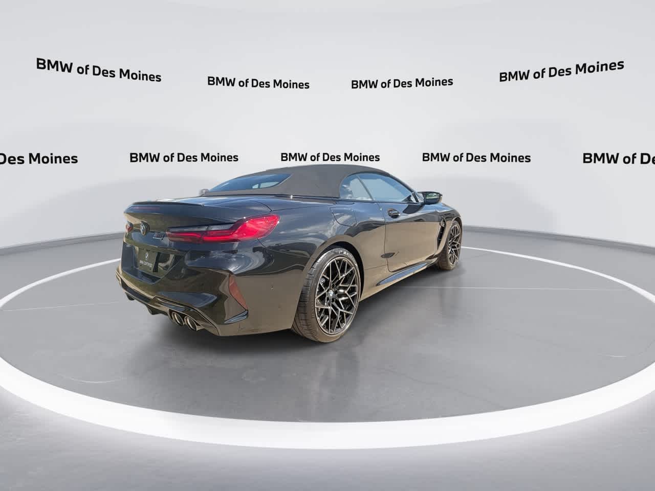 Thumbnail: 2024 BMW M8 - 8