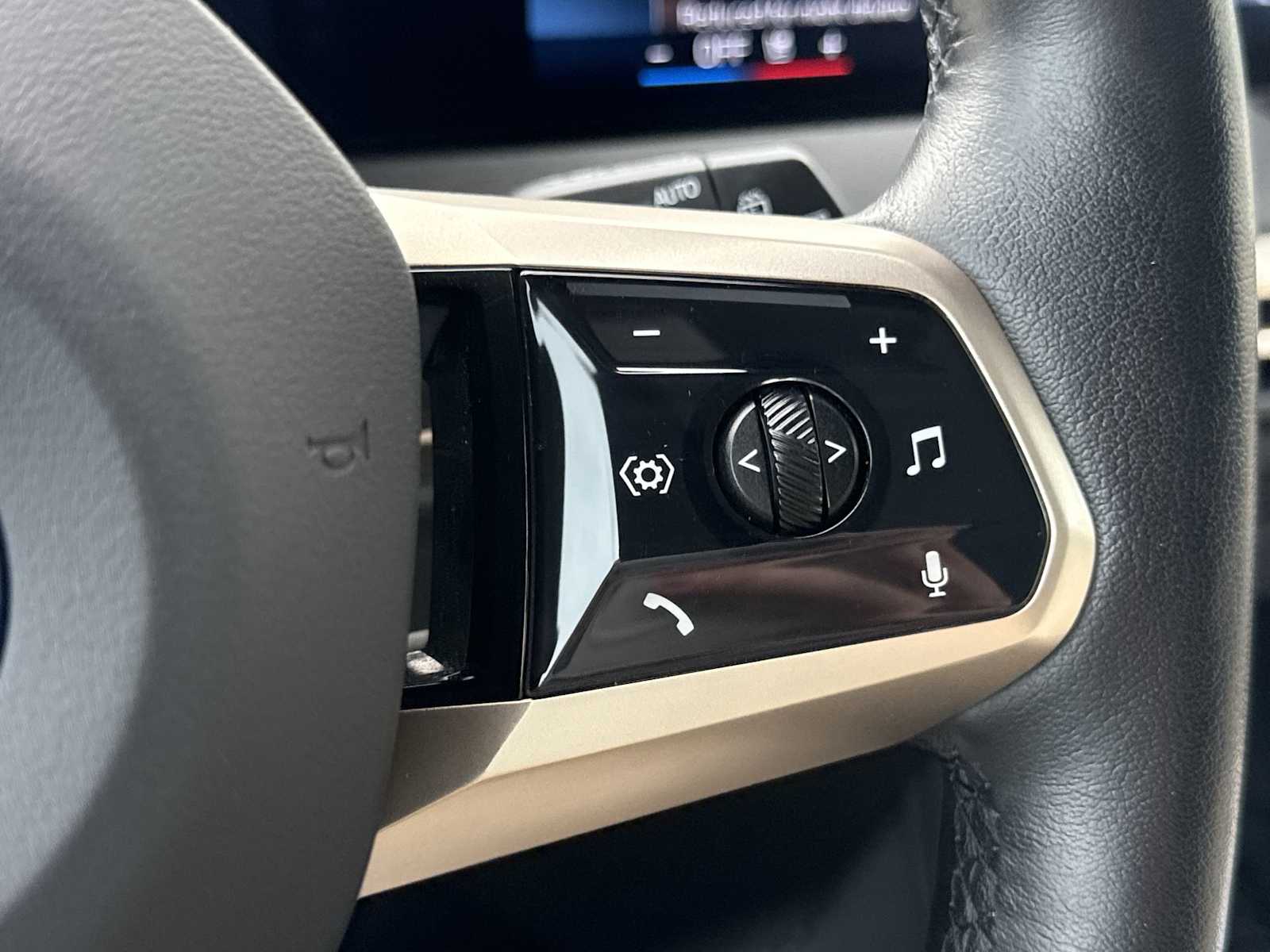 2024 BMW iX Base - Photo 26