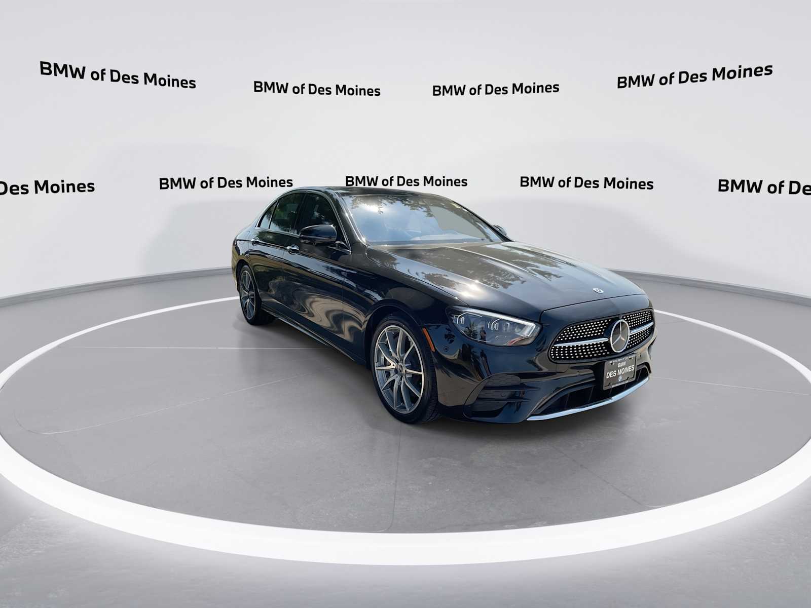 Thumbnail: 2022 Mercedes-Benz E-Class - 2