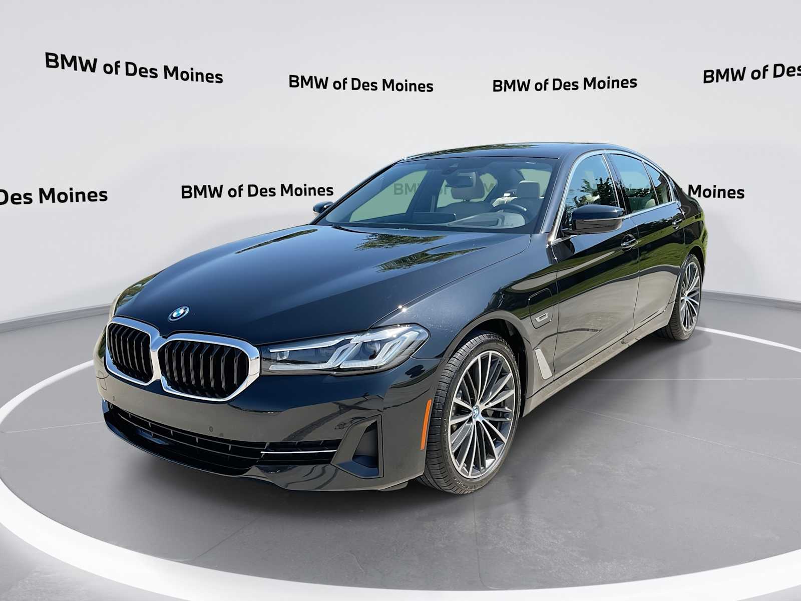 Thumbnail: 2023 BMW 5 Series - 1