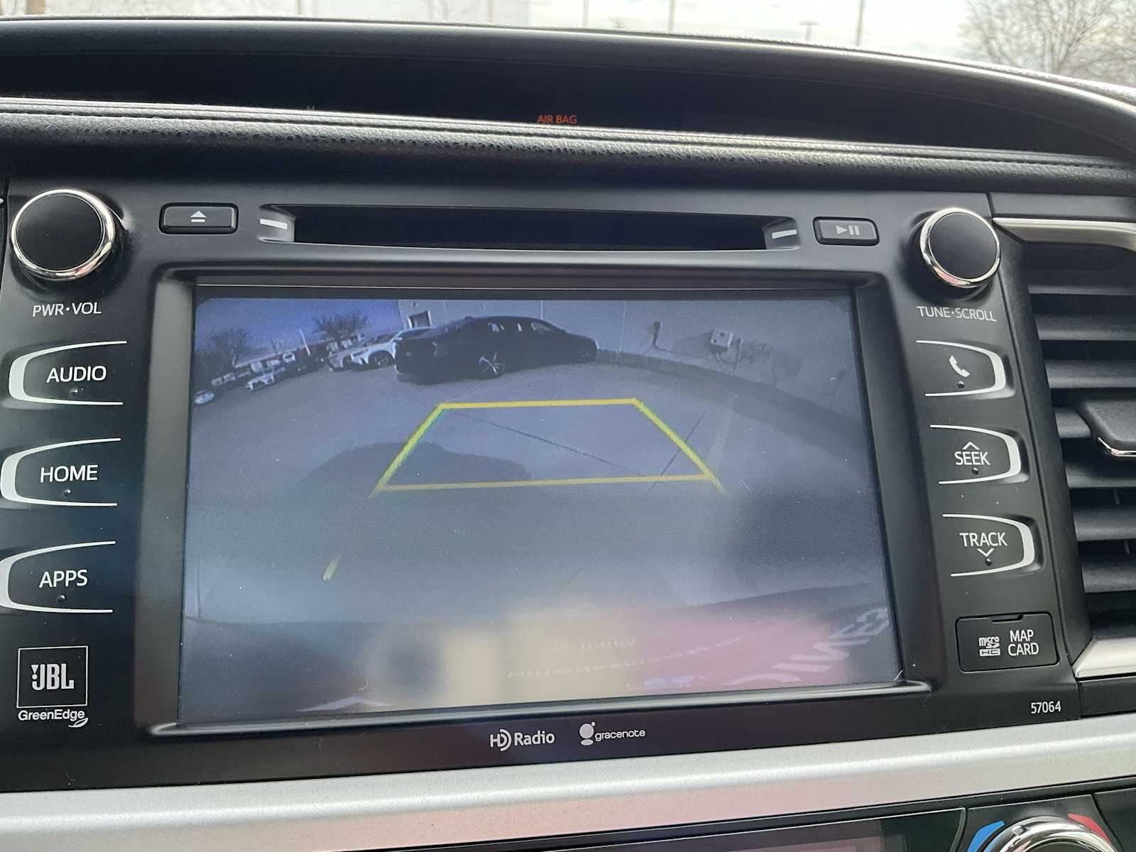 Thumbnail: 2014 Toyota Highlander - 32