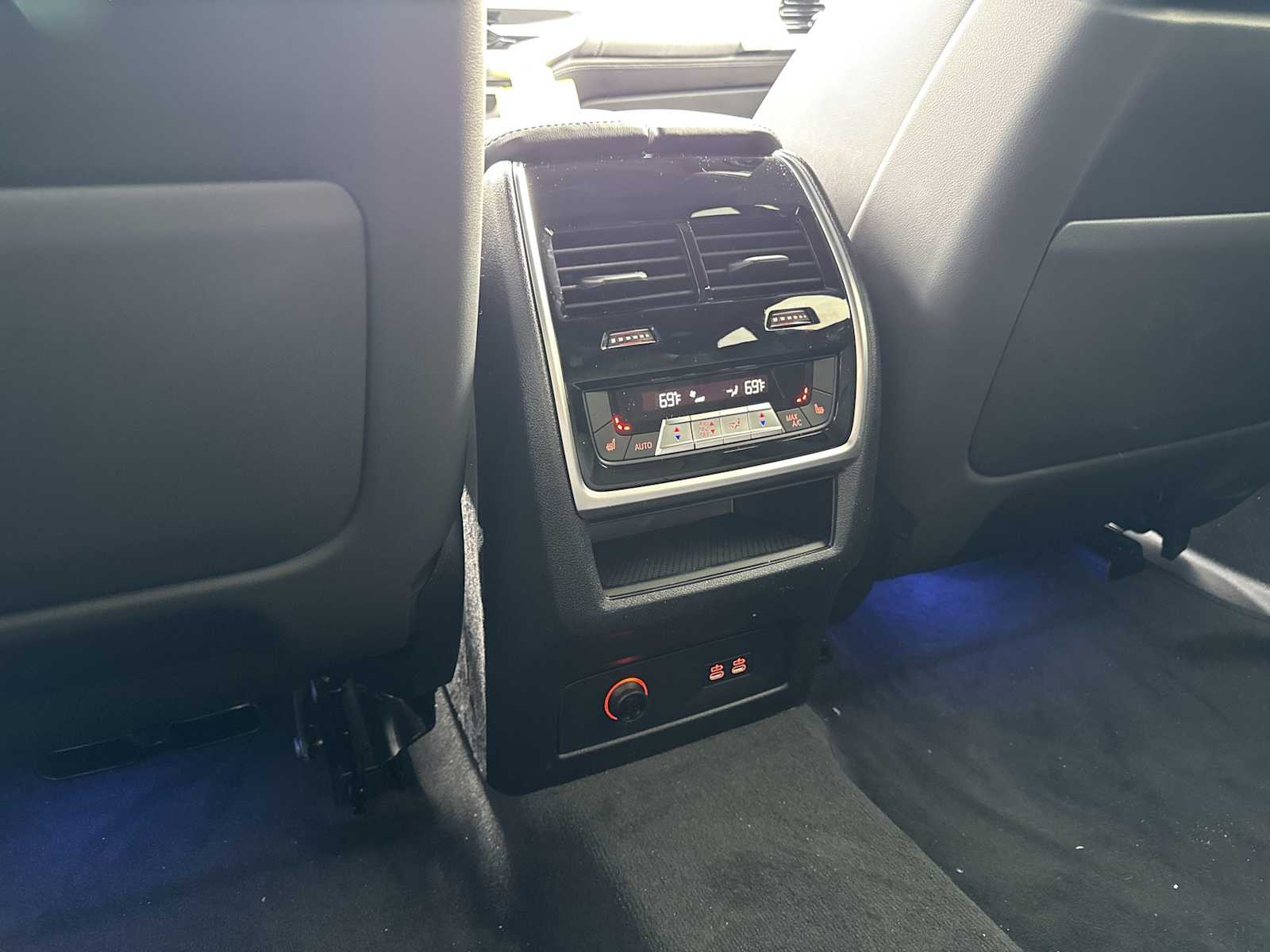 Thumbnail: 2026 BMW XM - 41